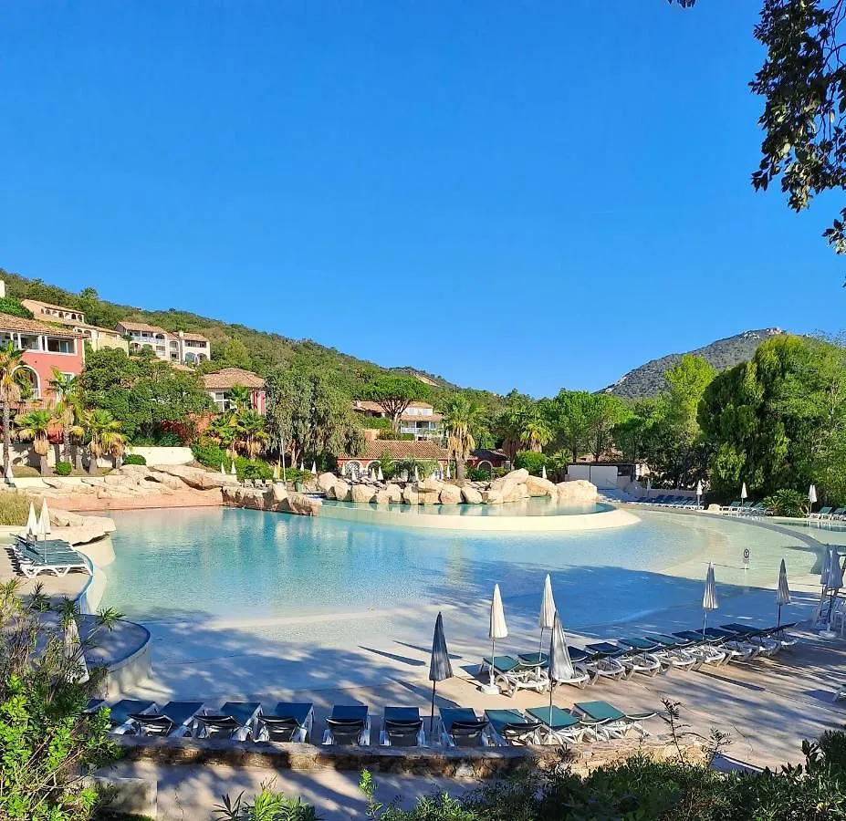 La Villa Charles Grimaud Les Restanques Golf De Saint Tropez 0*,  France